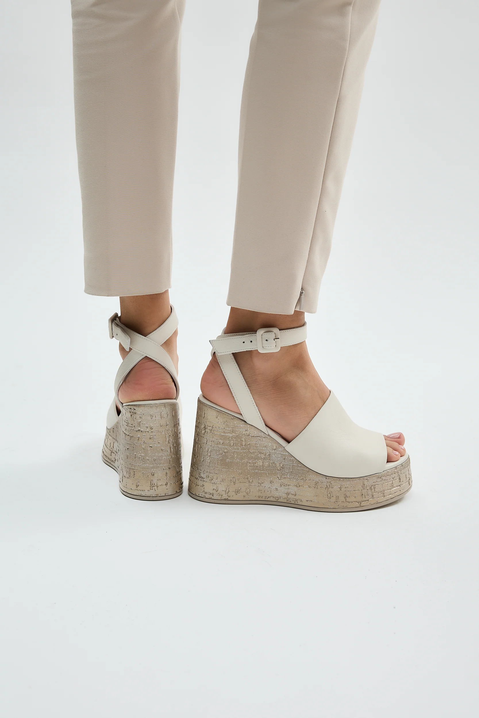 Mindy Beige - Image 15