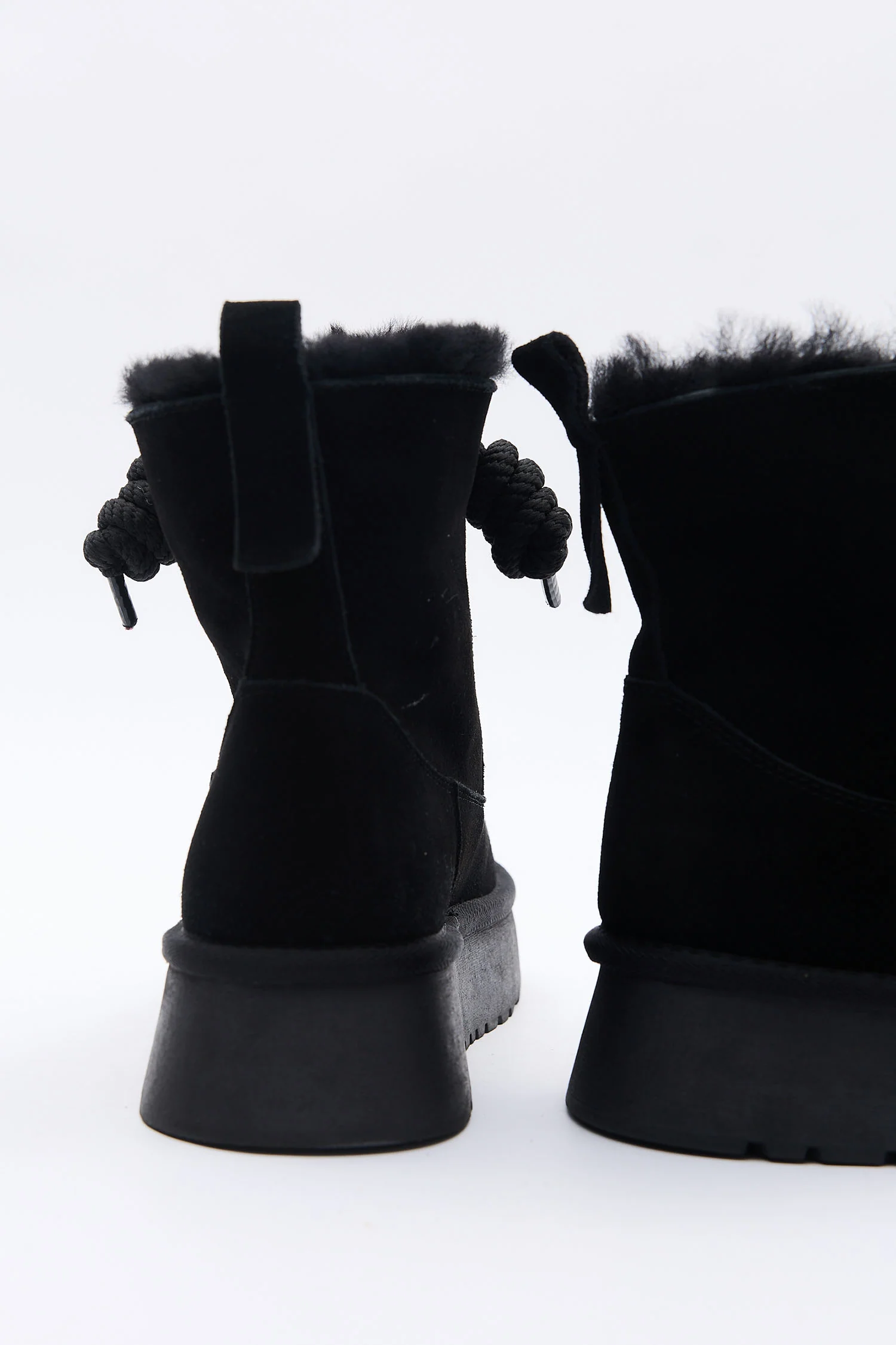 Mistelle Black - Image 4