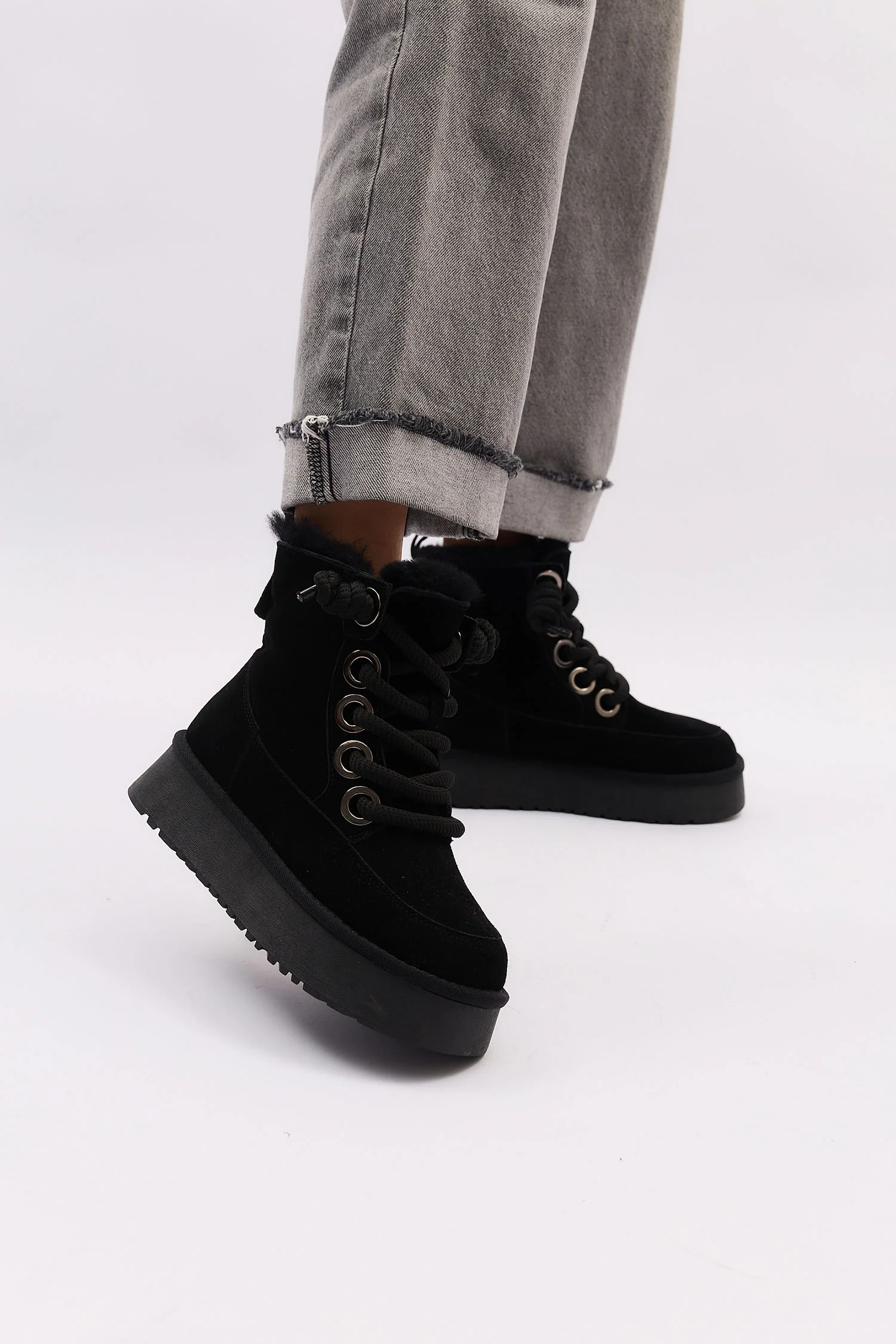 Mistelle Black - Image 6