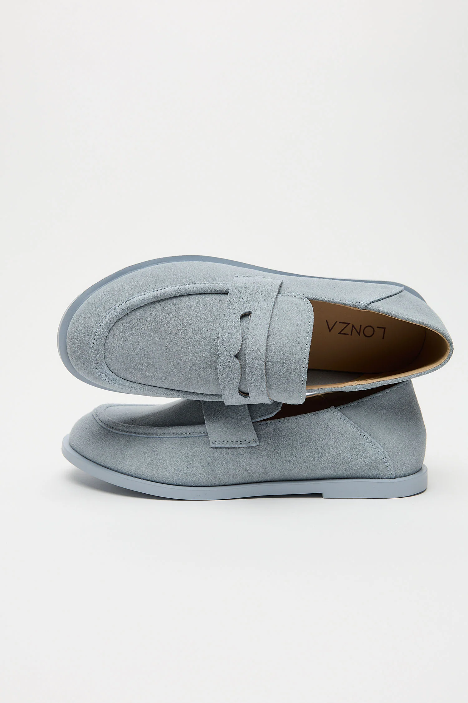 Moira Blue - Image 4