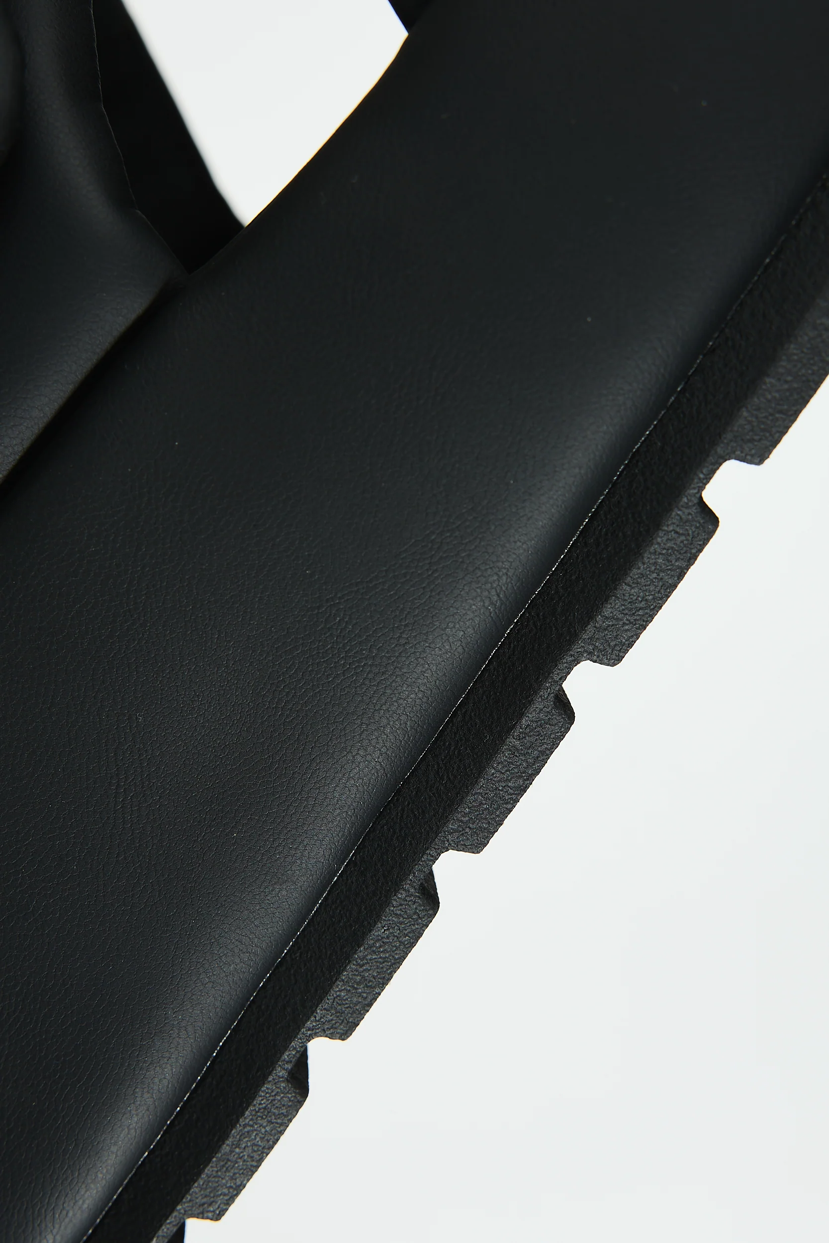 Niceole Black - Image 7