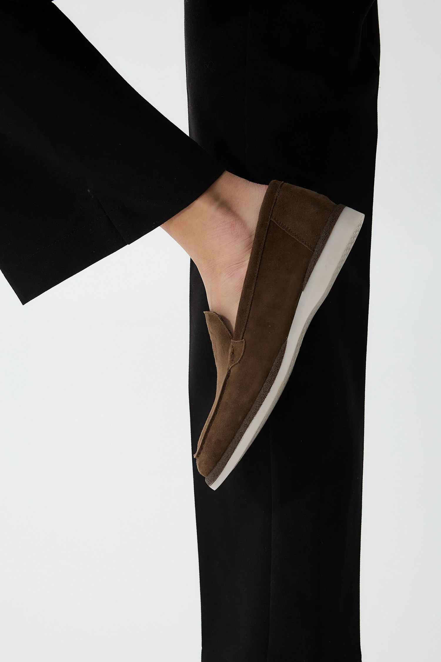 Ohali Brown - Image 11