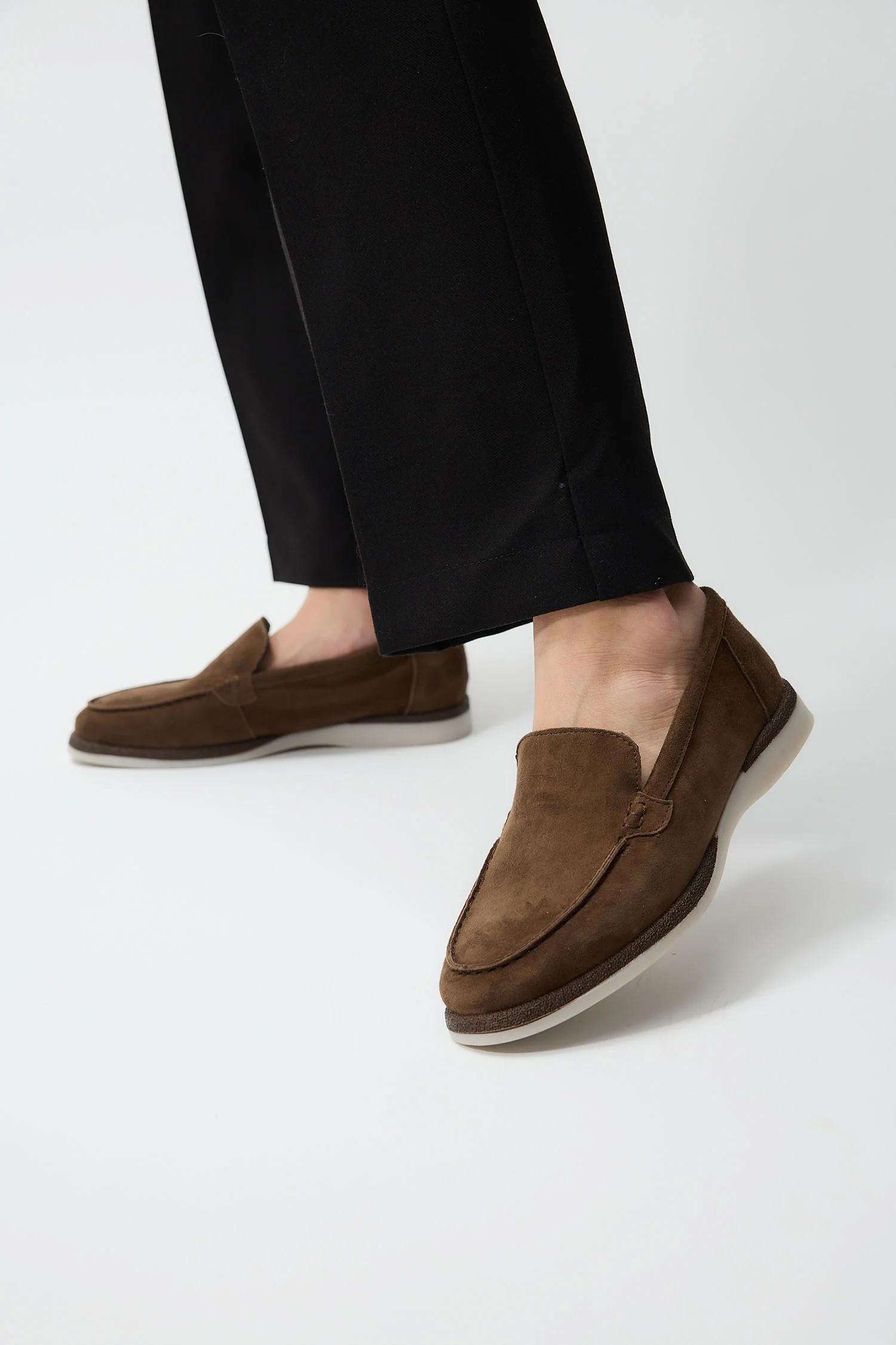Ohali Brown - Image 10