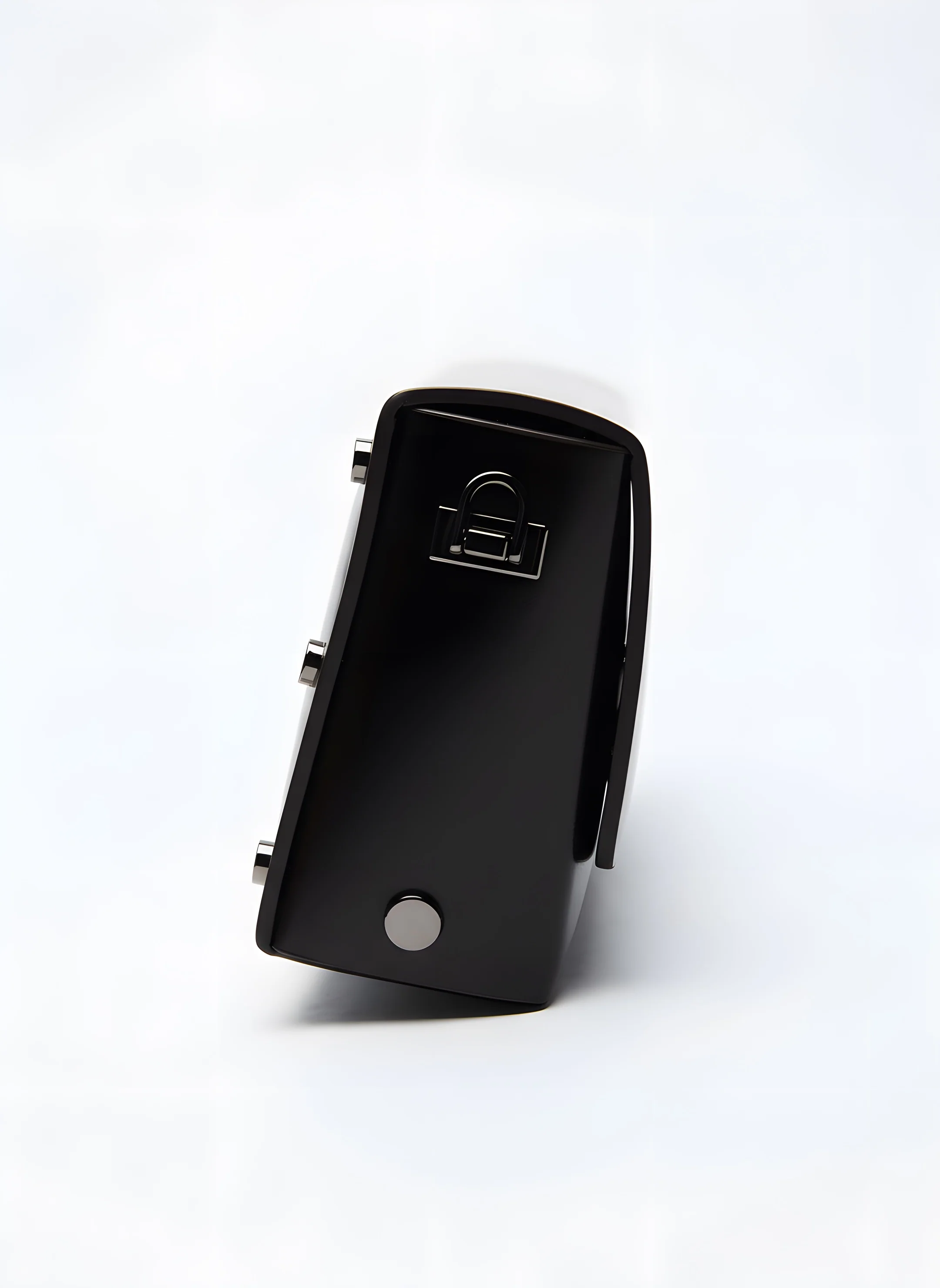 Olivi Black - Image 2