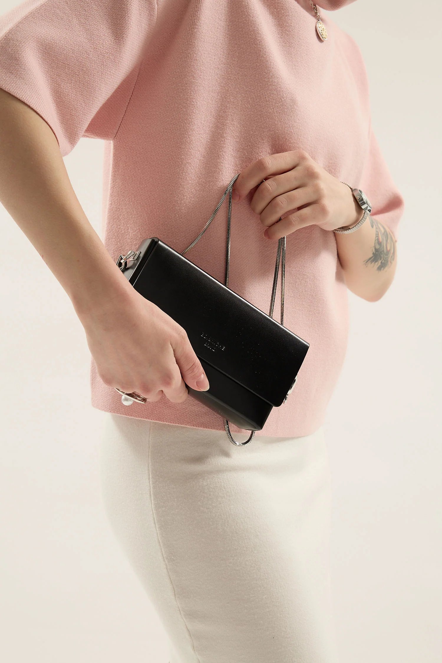Olivi Black - Image 7