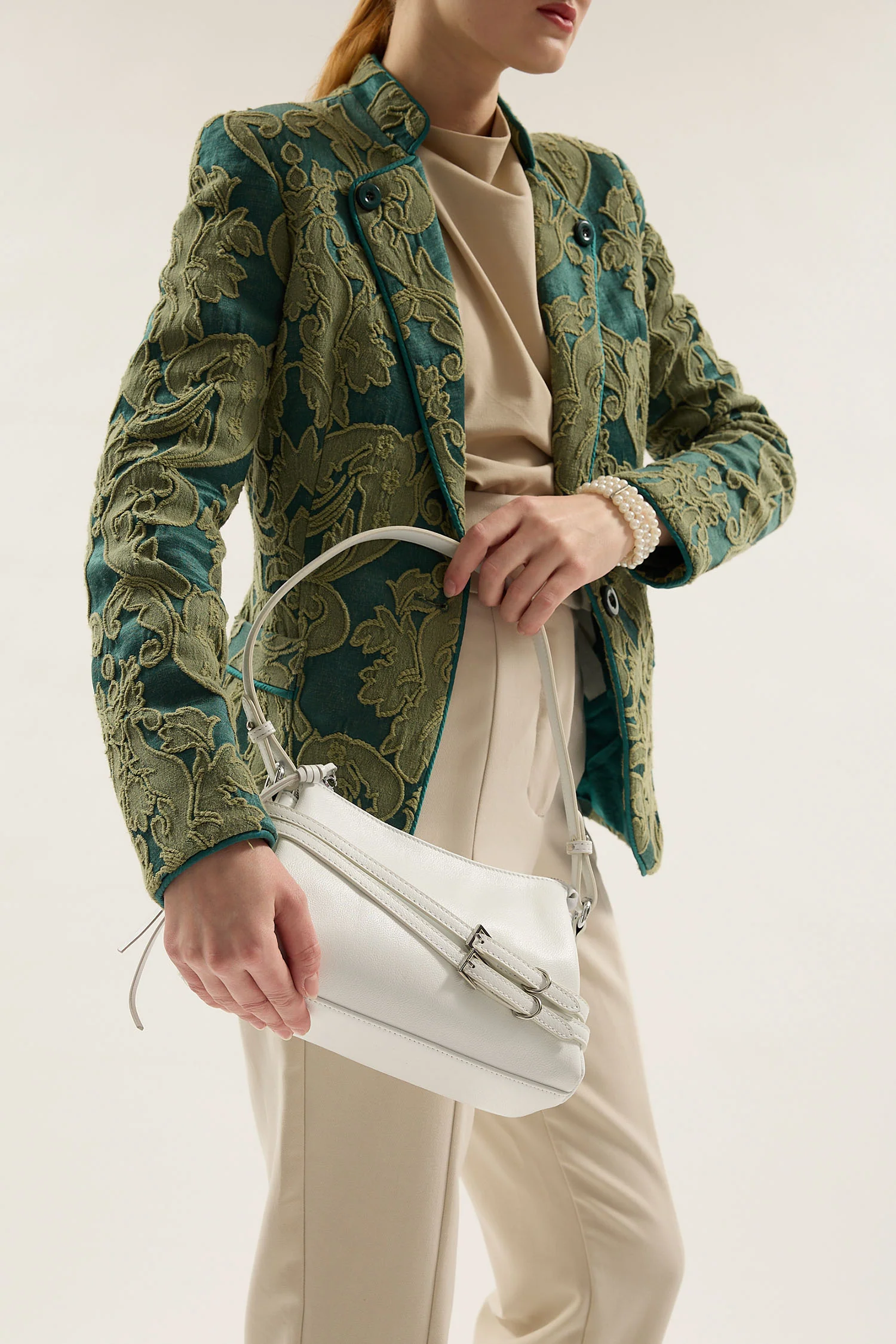 Ollie White - Image 5