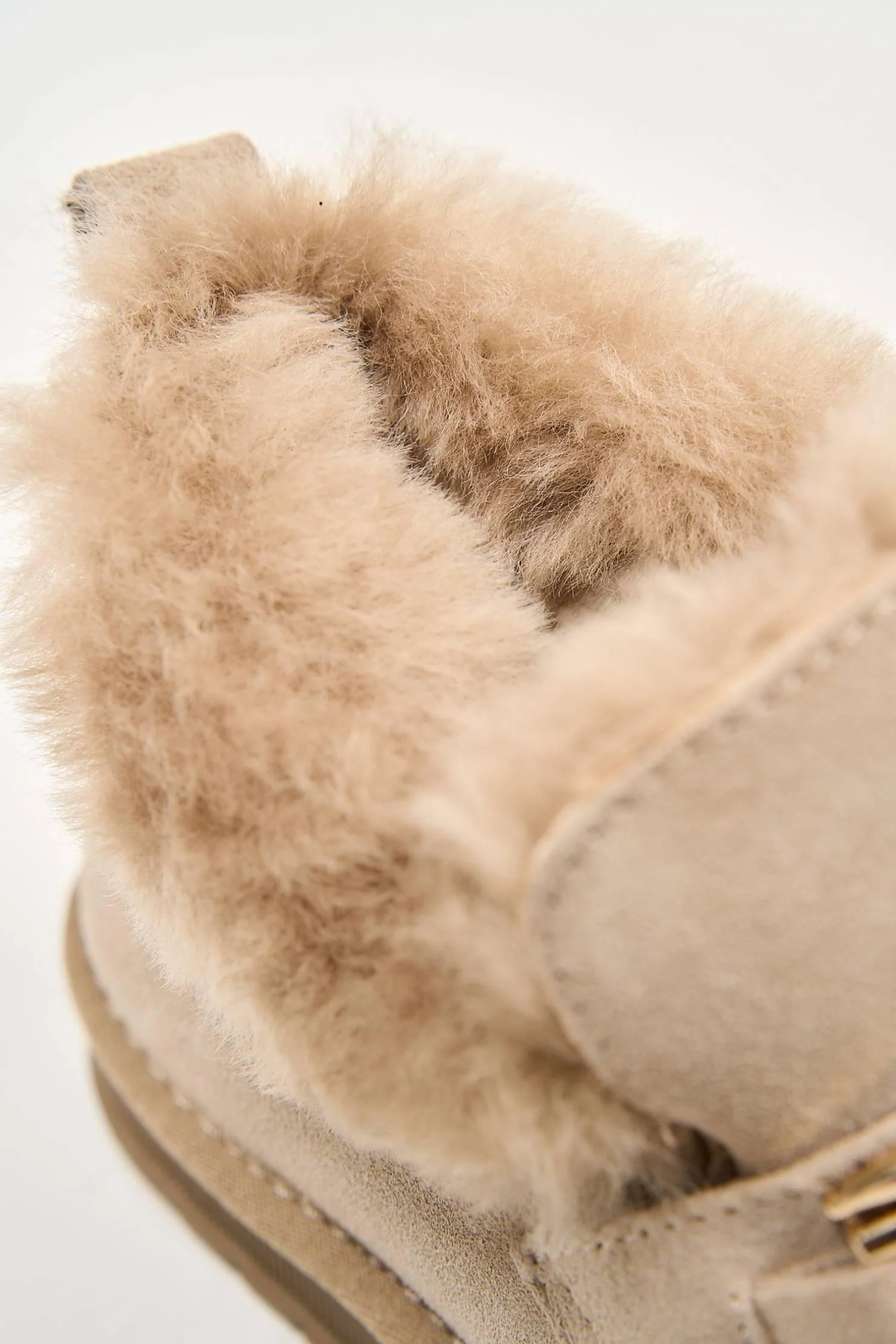 Puff Buckle Beige - Image 9