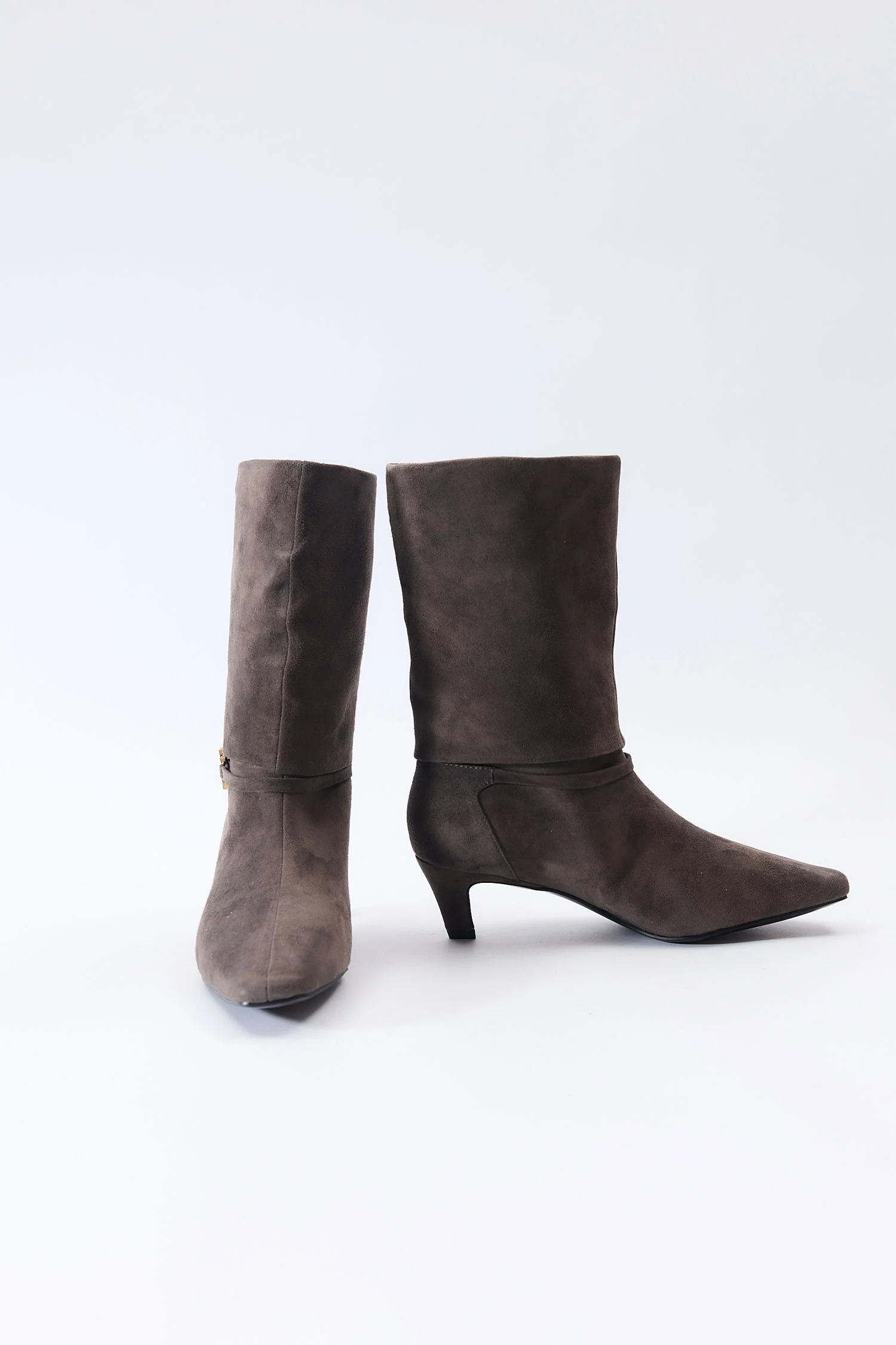 Ramaris Grey - Image 6