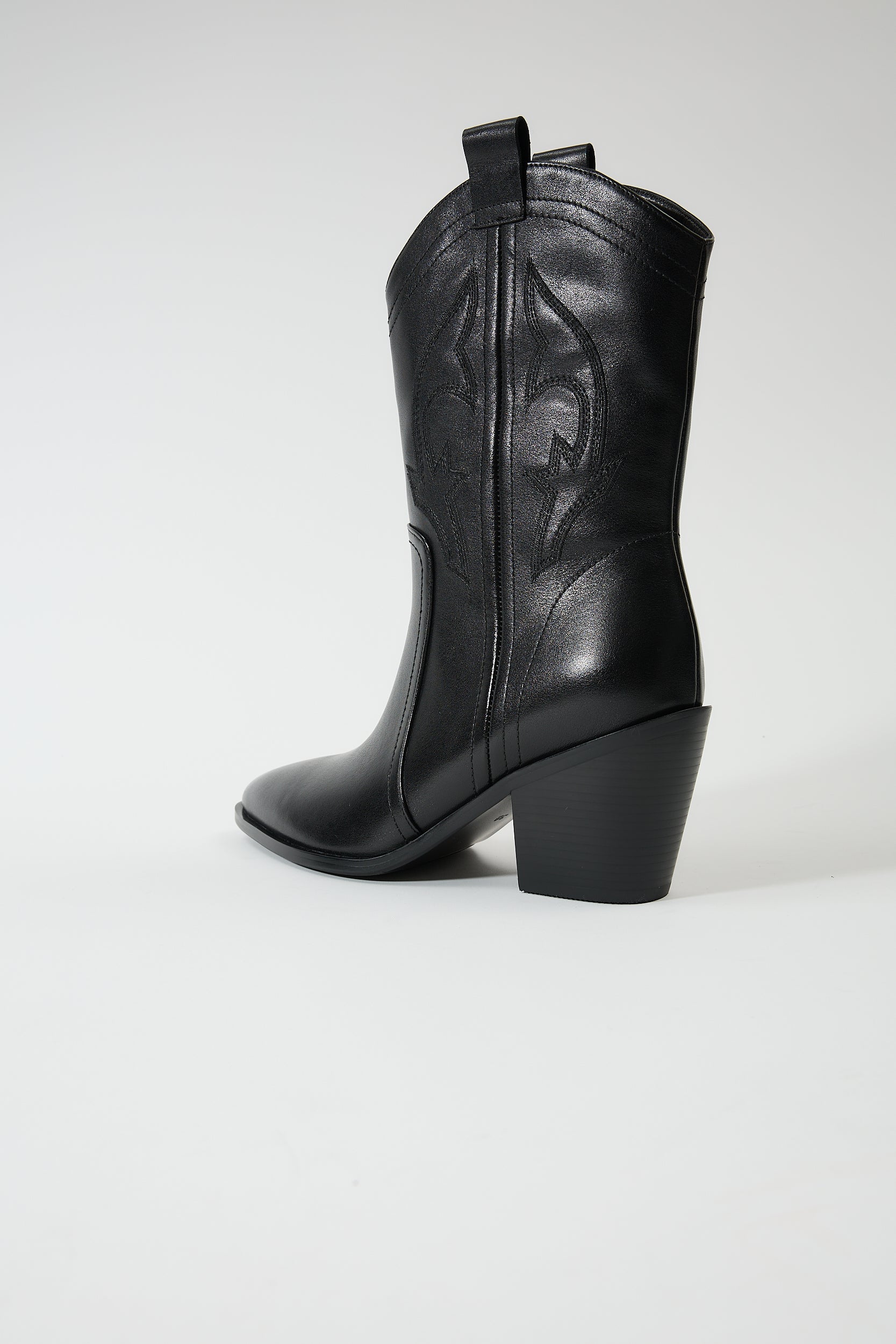 Rhea Black - Image 3