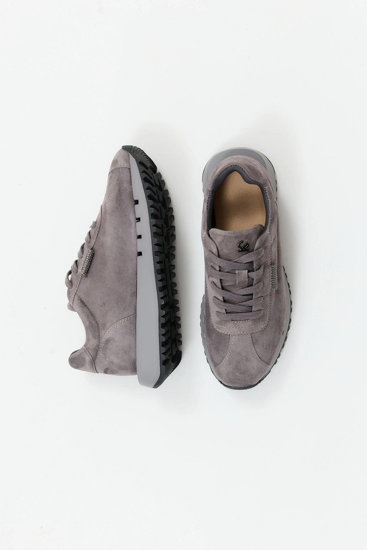 Roswyn Grey - Image 8