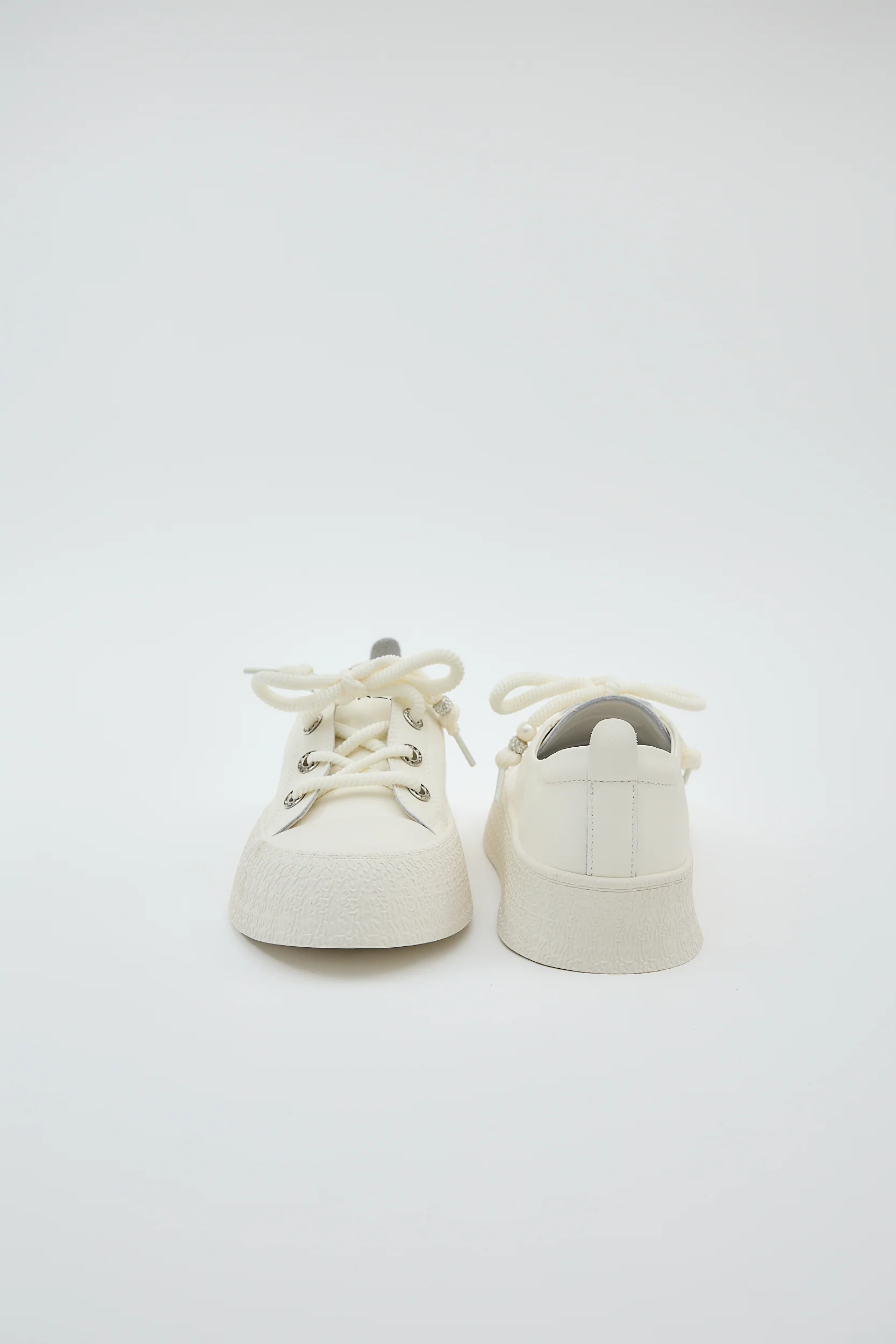 Sahale White - Image 5