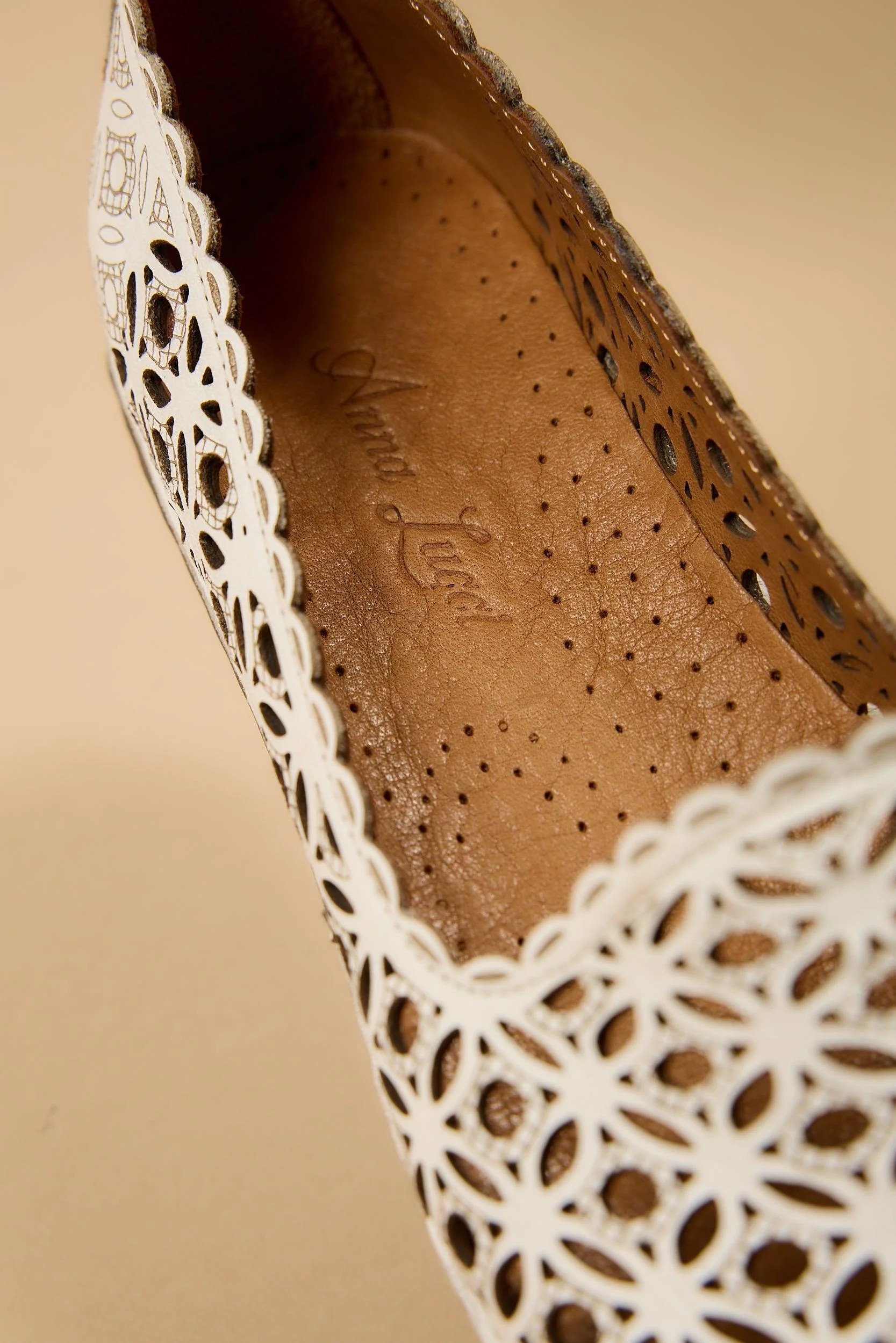 Serenade White - Image 11