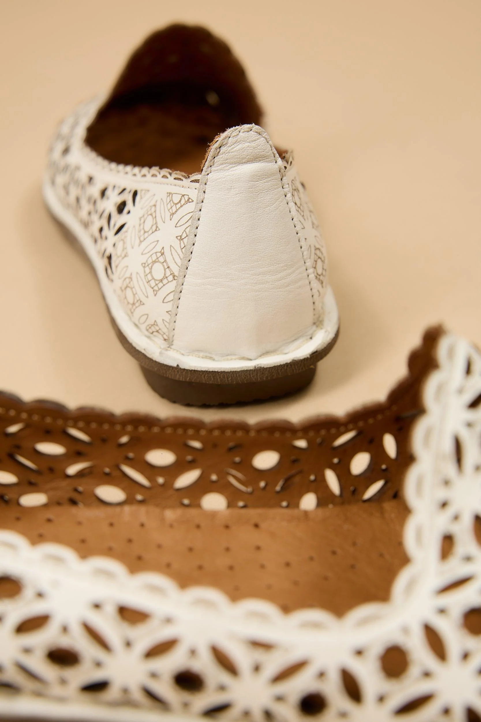 Serenade White - Image 13