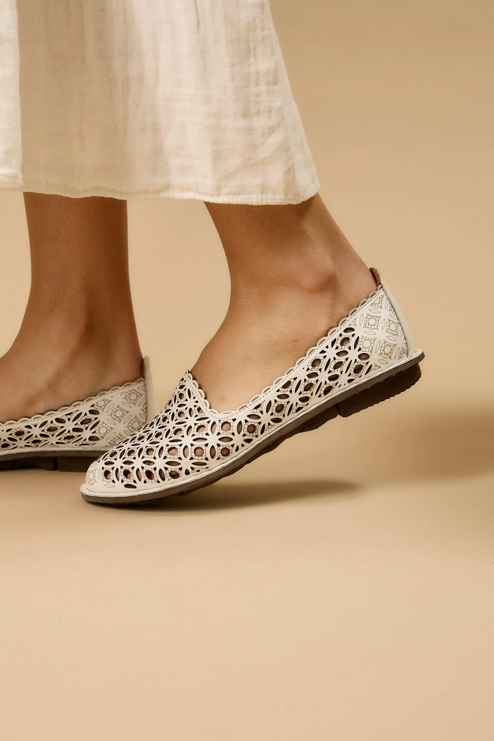 Serenade White - Image 4