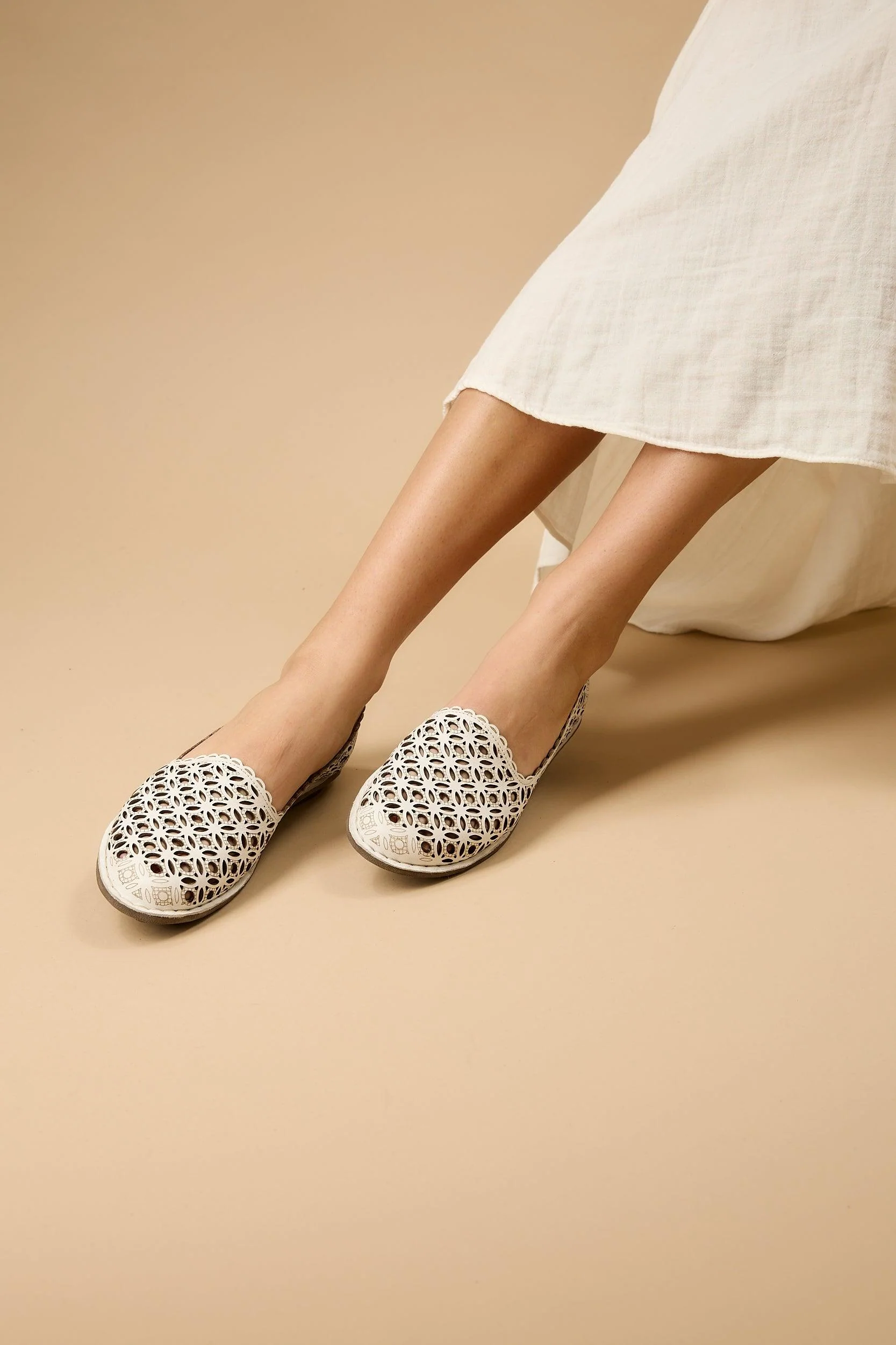 Serenade White - Image 7