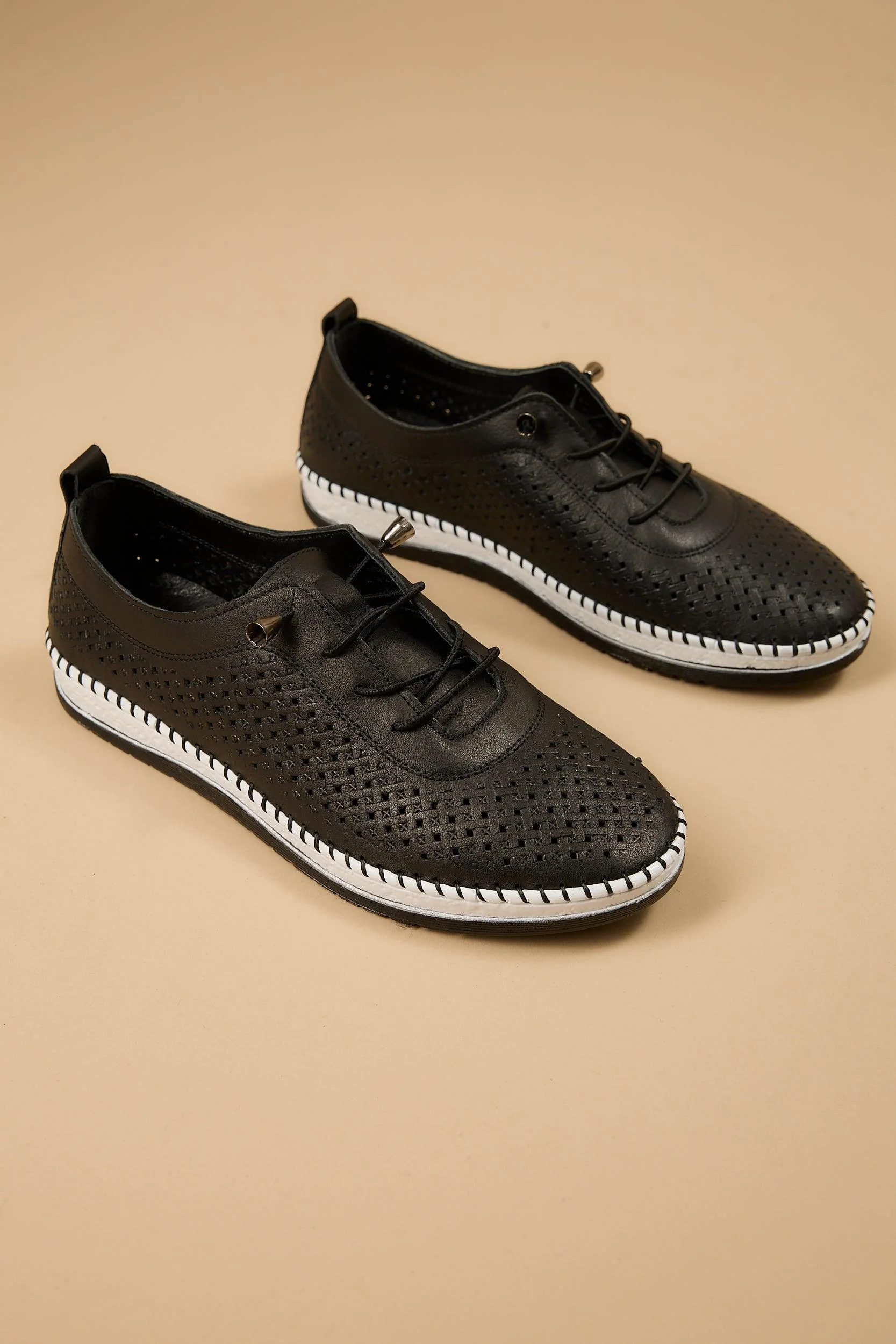 Shoella Black - Image 11
