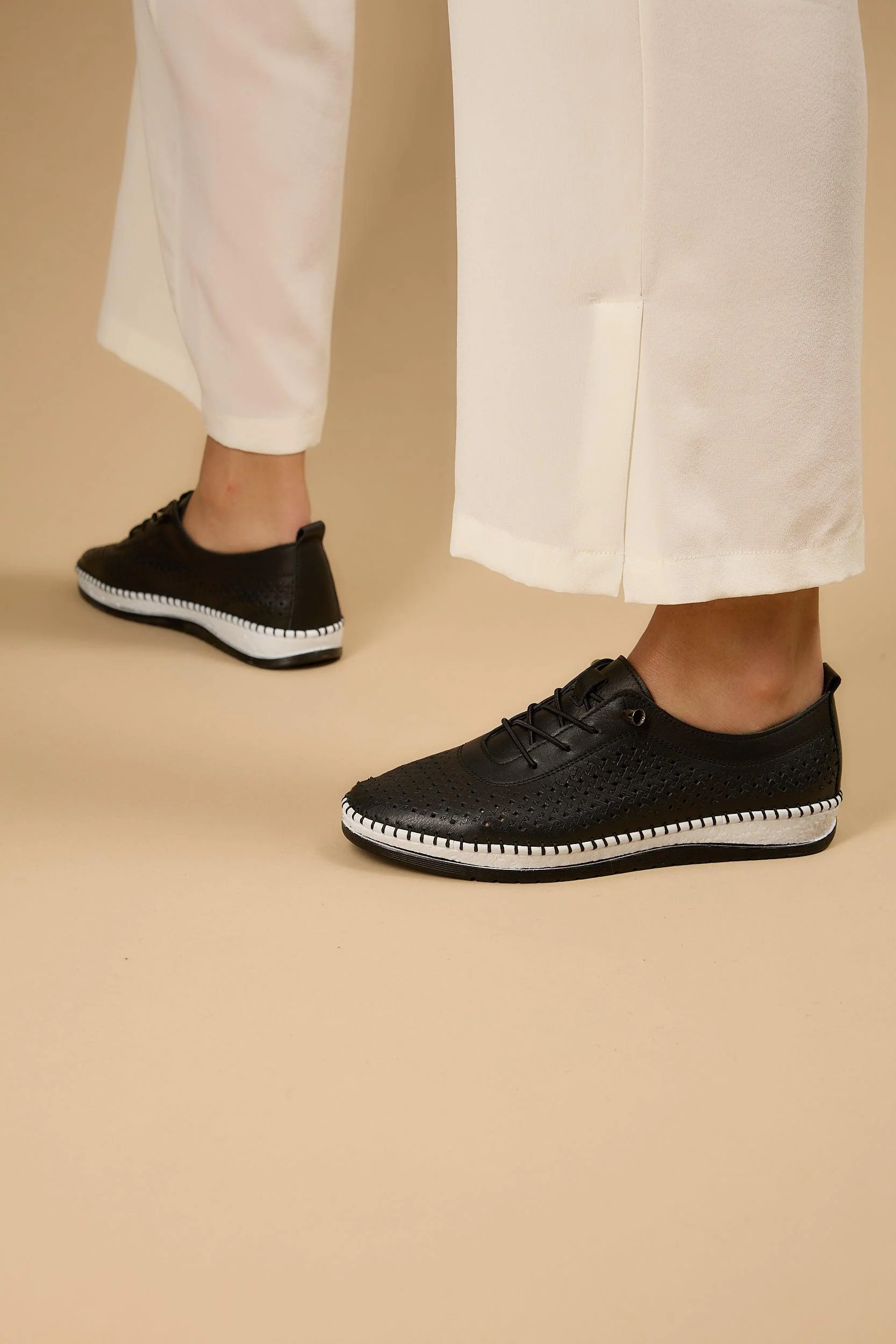 Shoella Black - Image 6