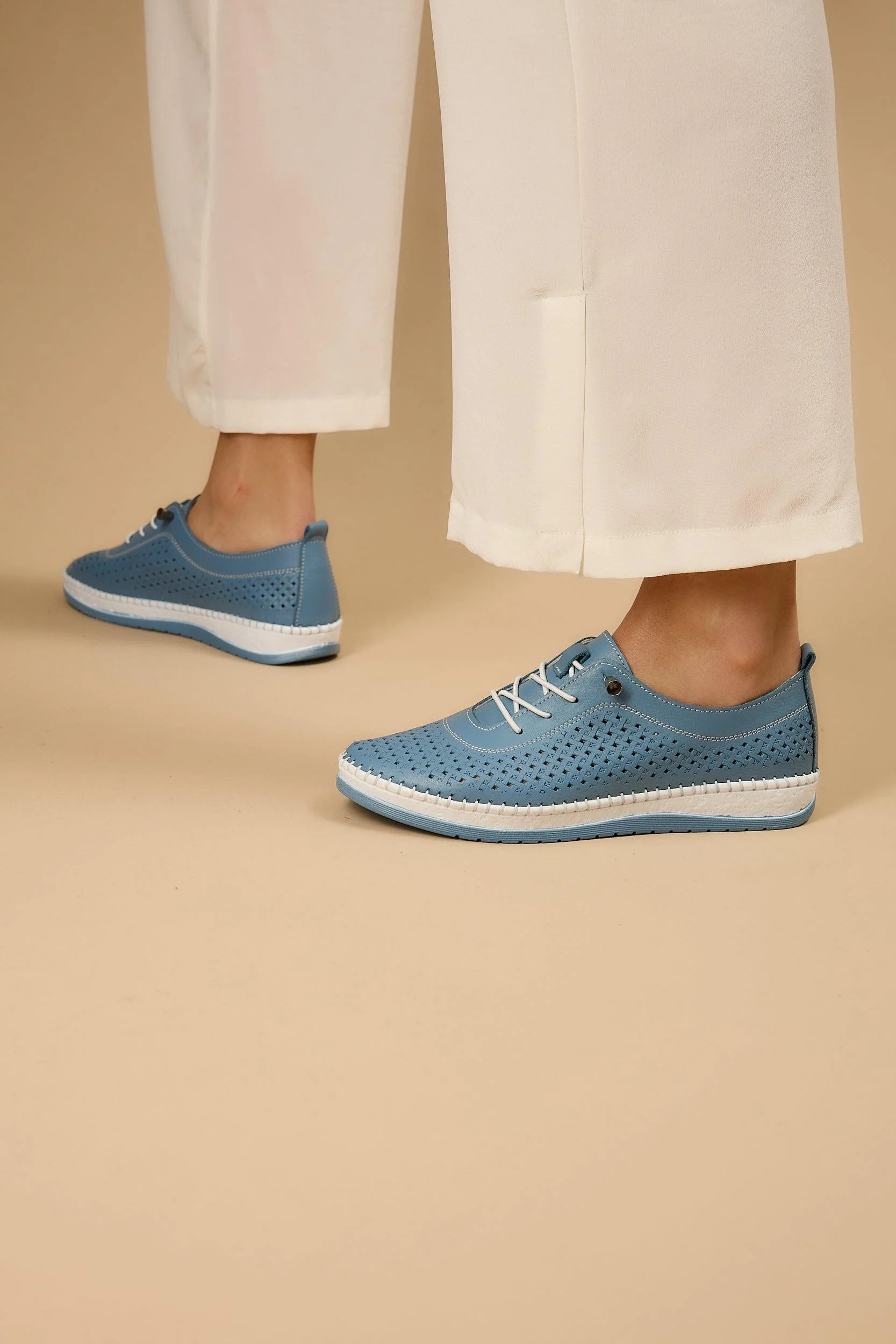 Shoella Blue - Image 3