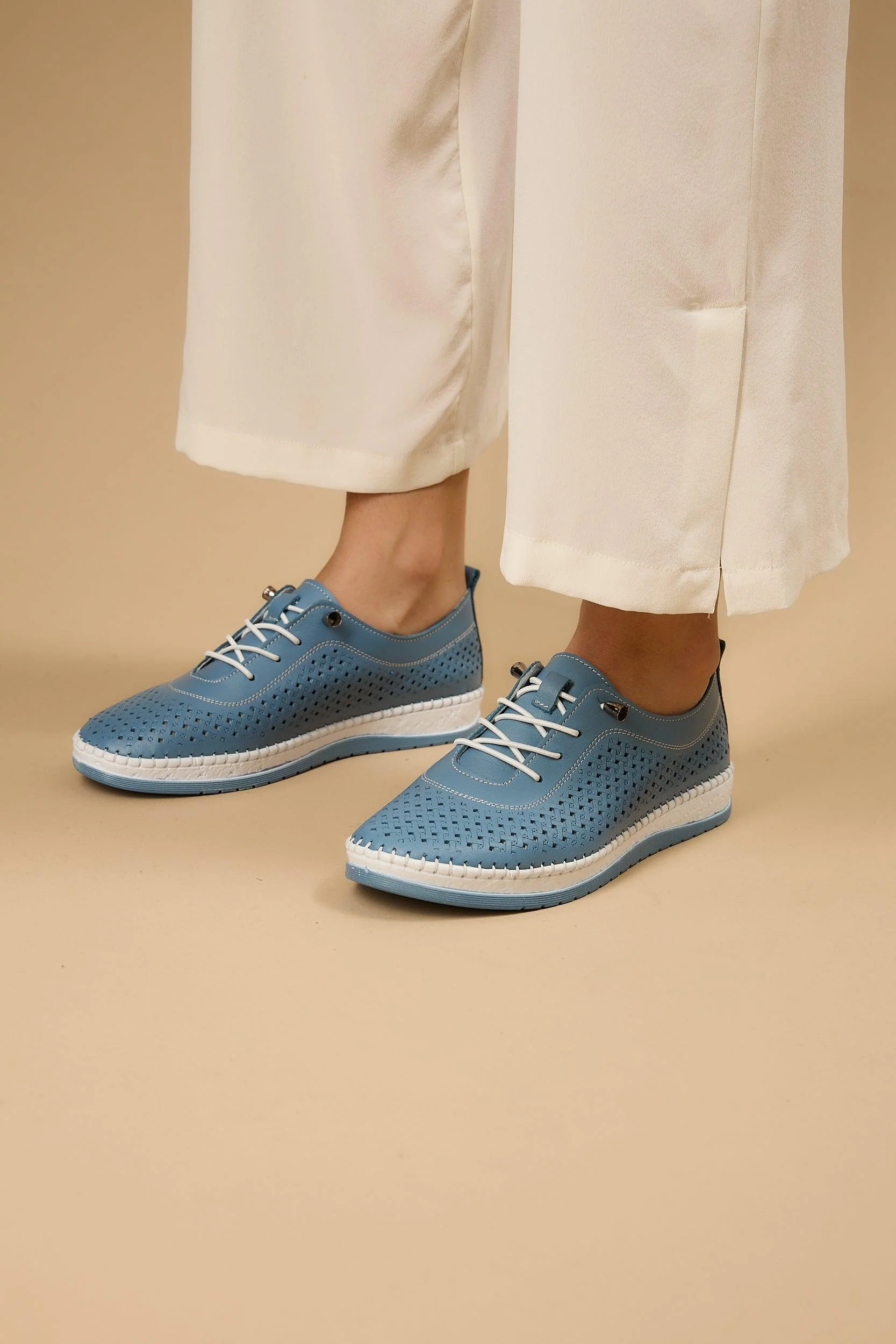 Shoella Blue - Image 5