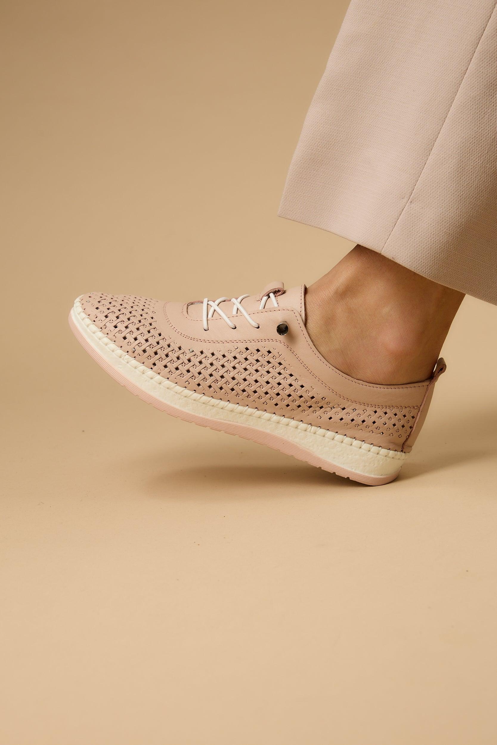 Shoella Blush - Image 6