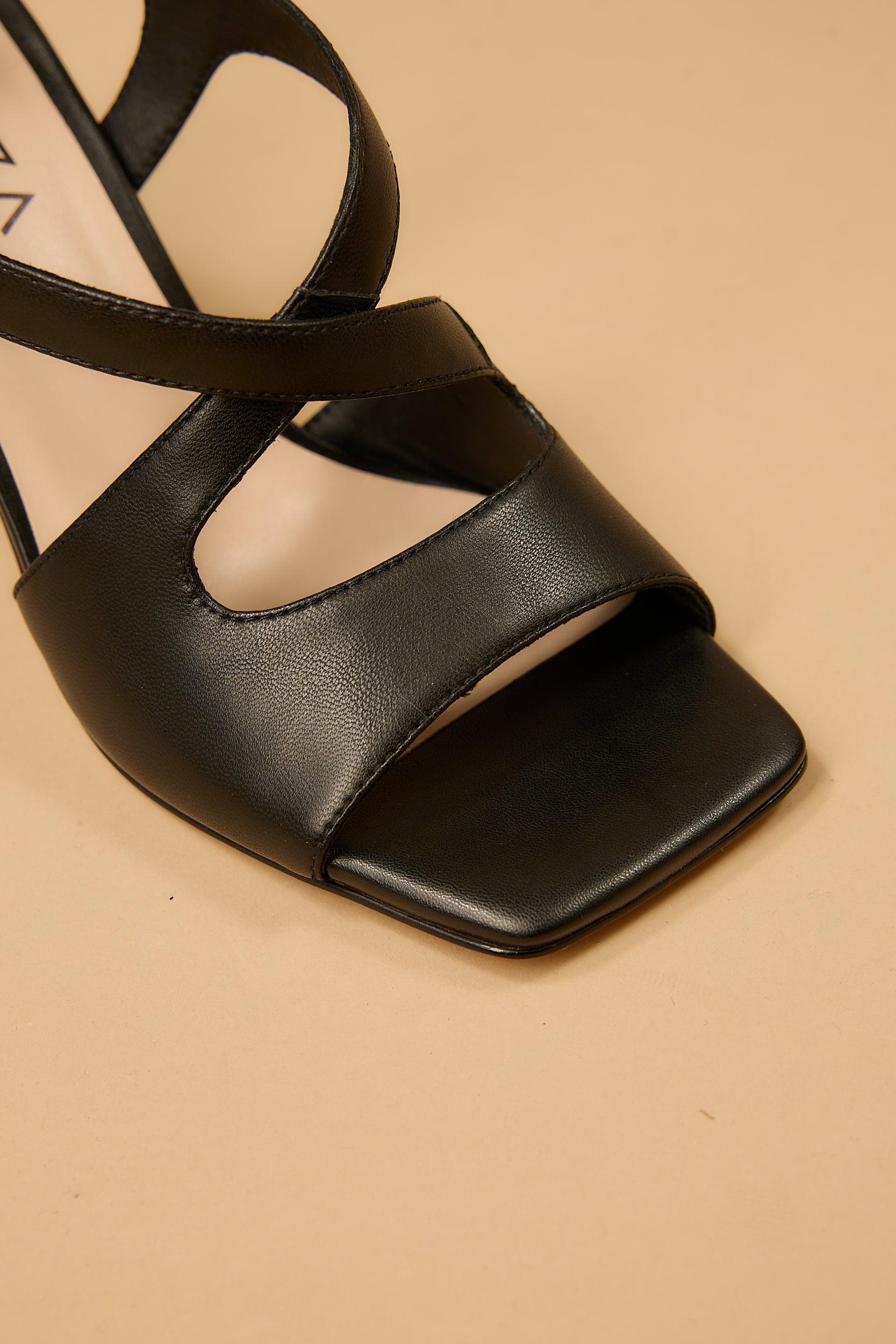 Silvia Black - Image 10