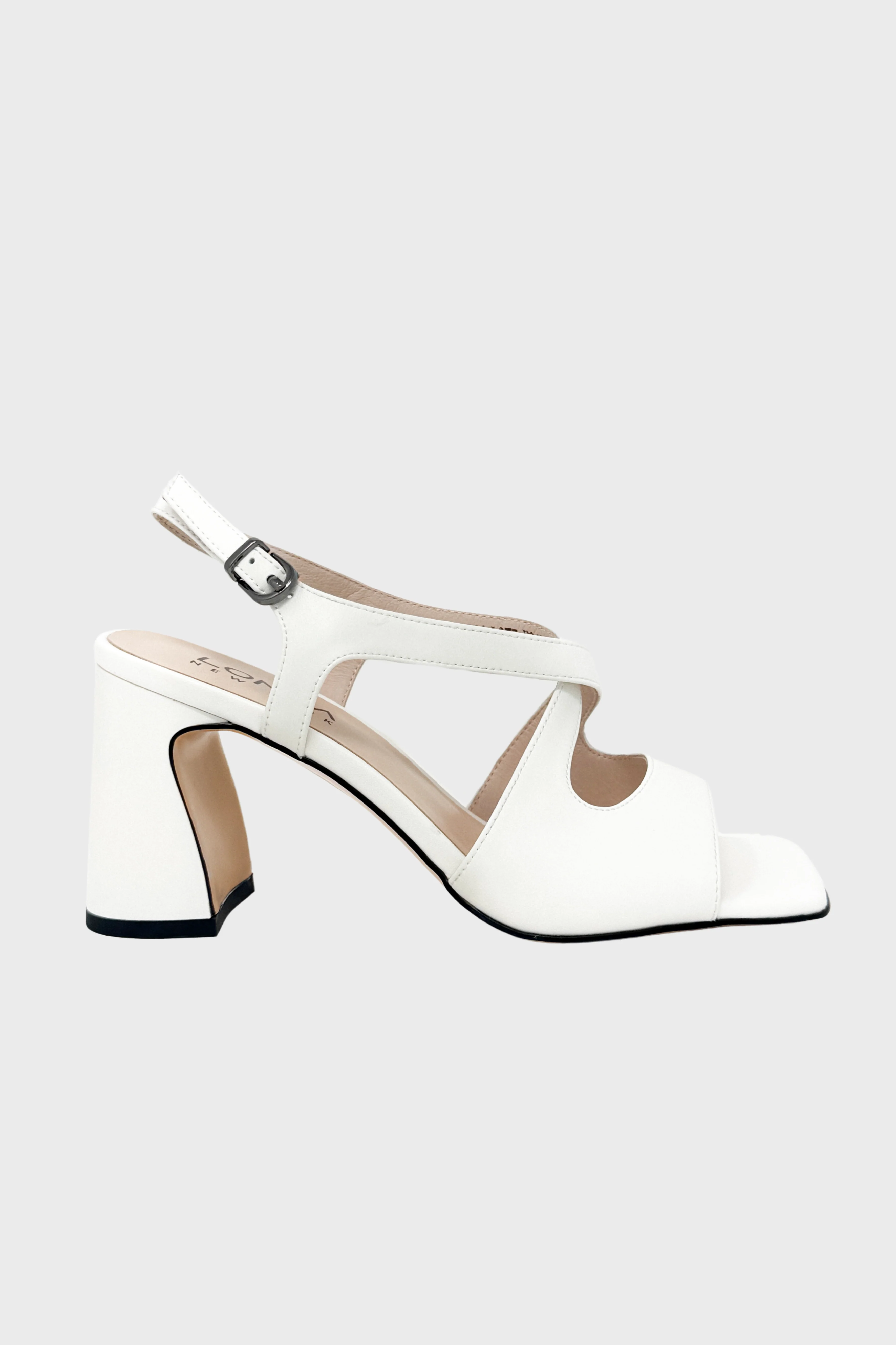 Silvia White - Image 5