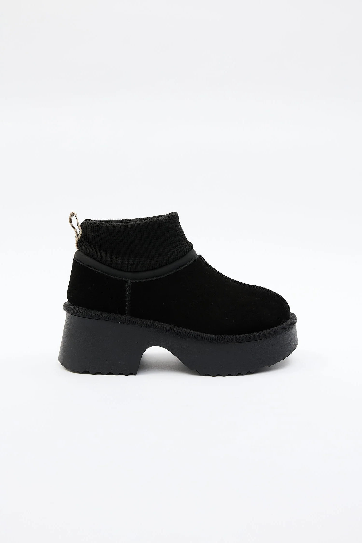 Sorrelle Black - Image 2
