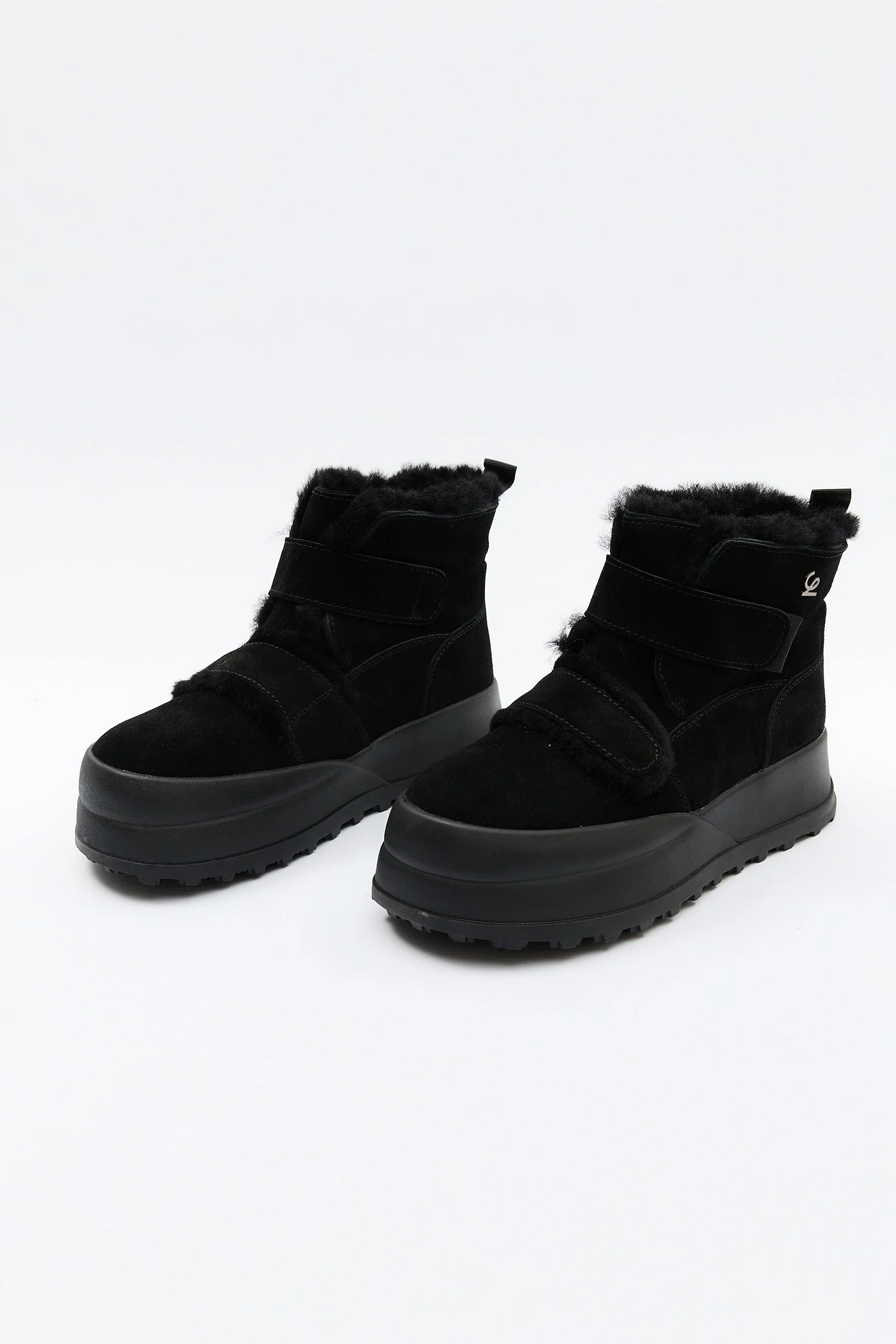 Temi Black - Image 3