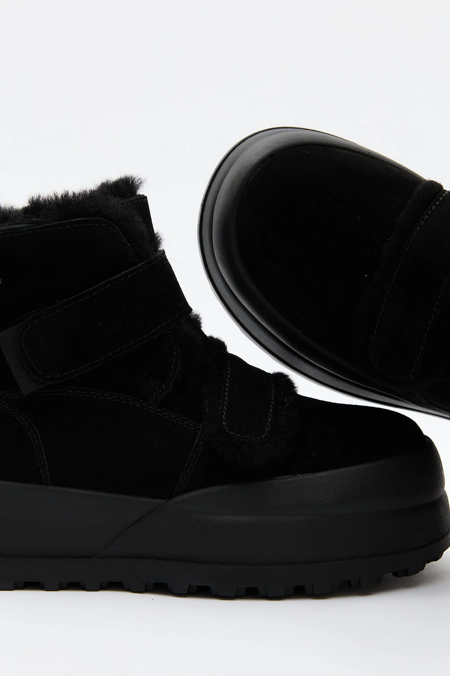 Temi Black - Image 5
