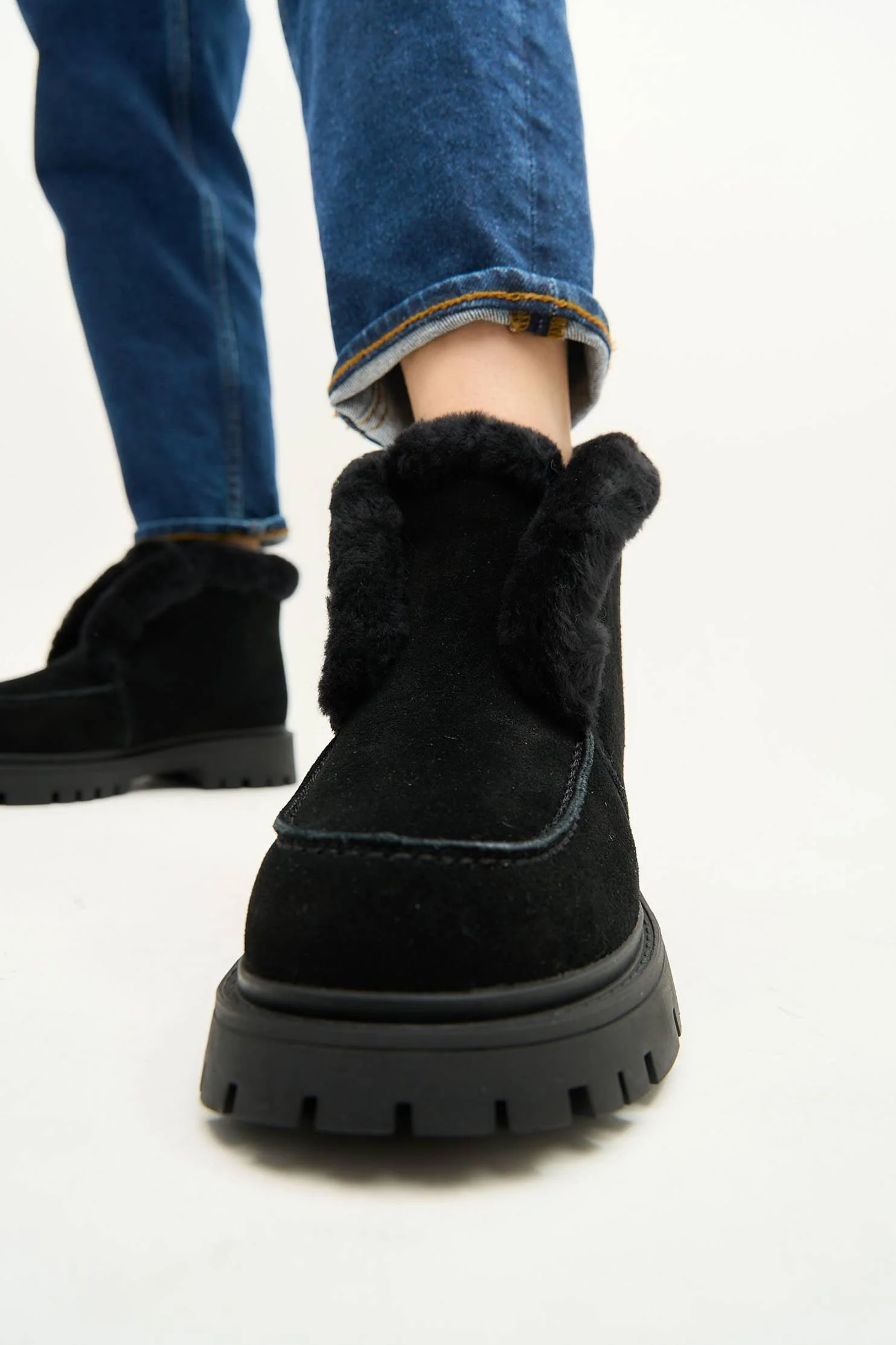 Vail Black - Image 4