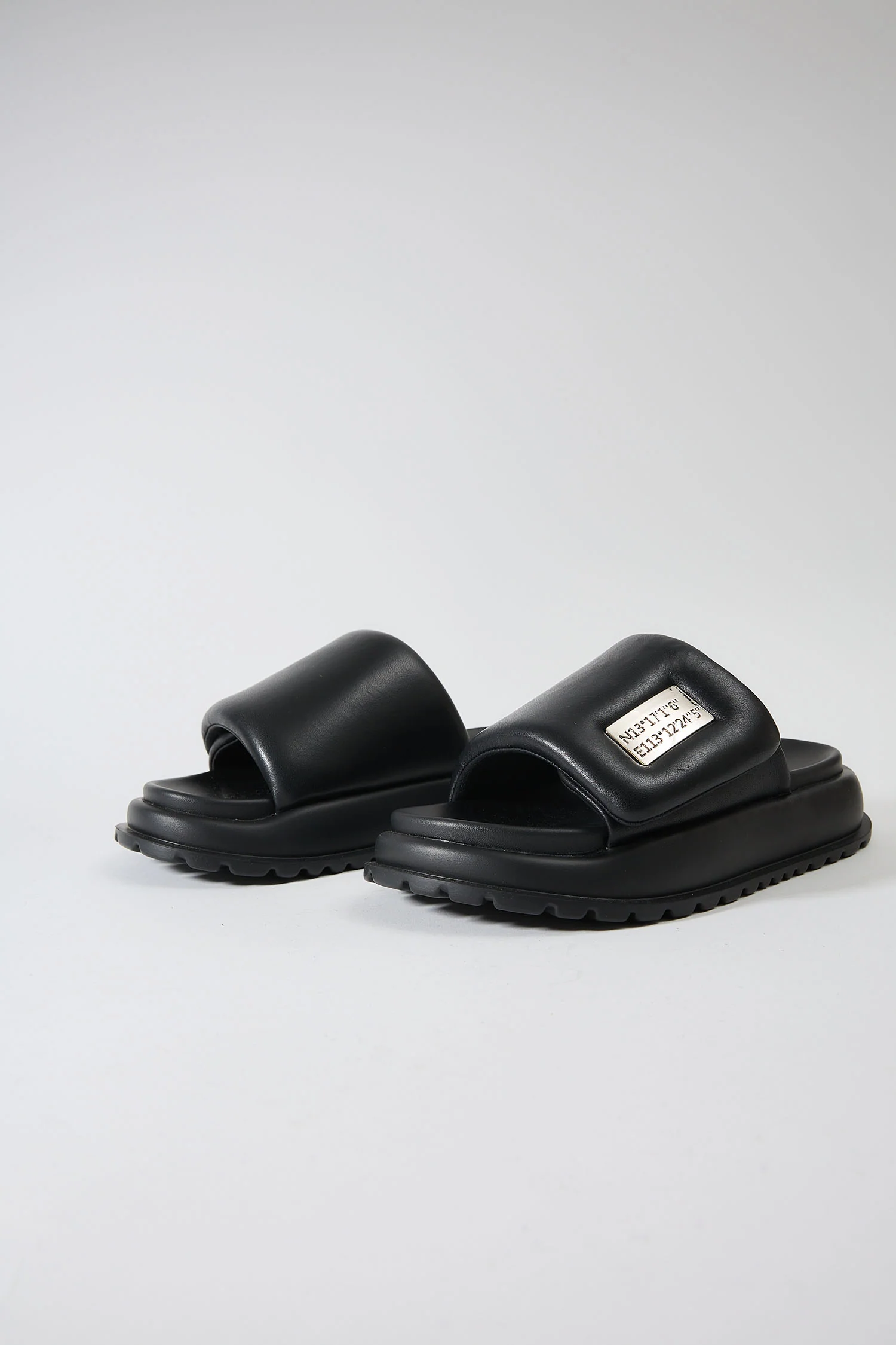 Vale Black - Image 2