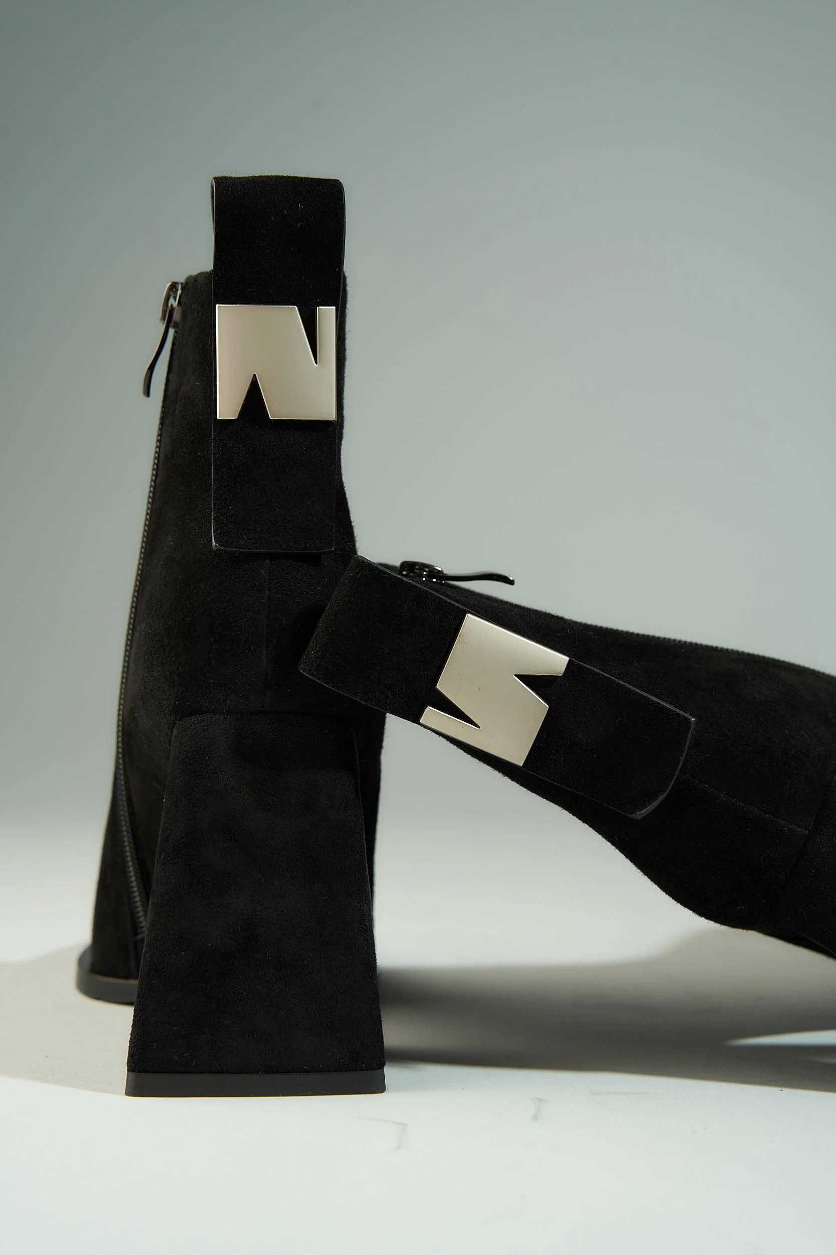 Vanessa Suede - Image 11