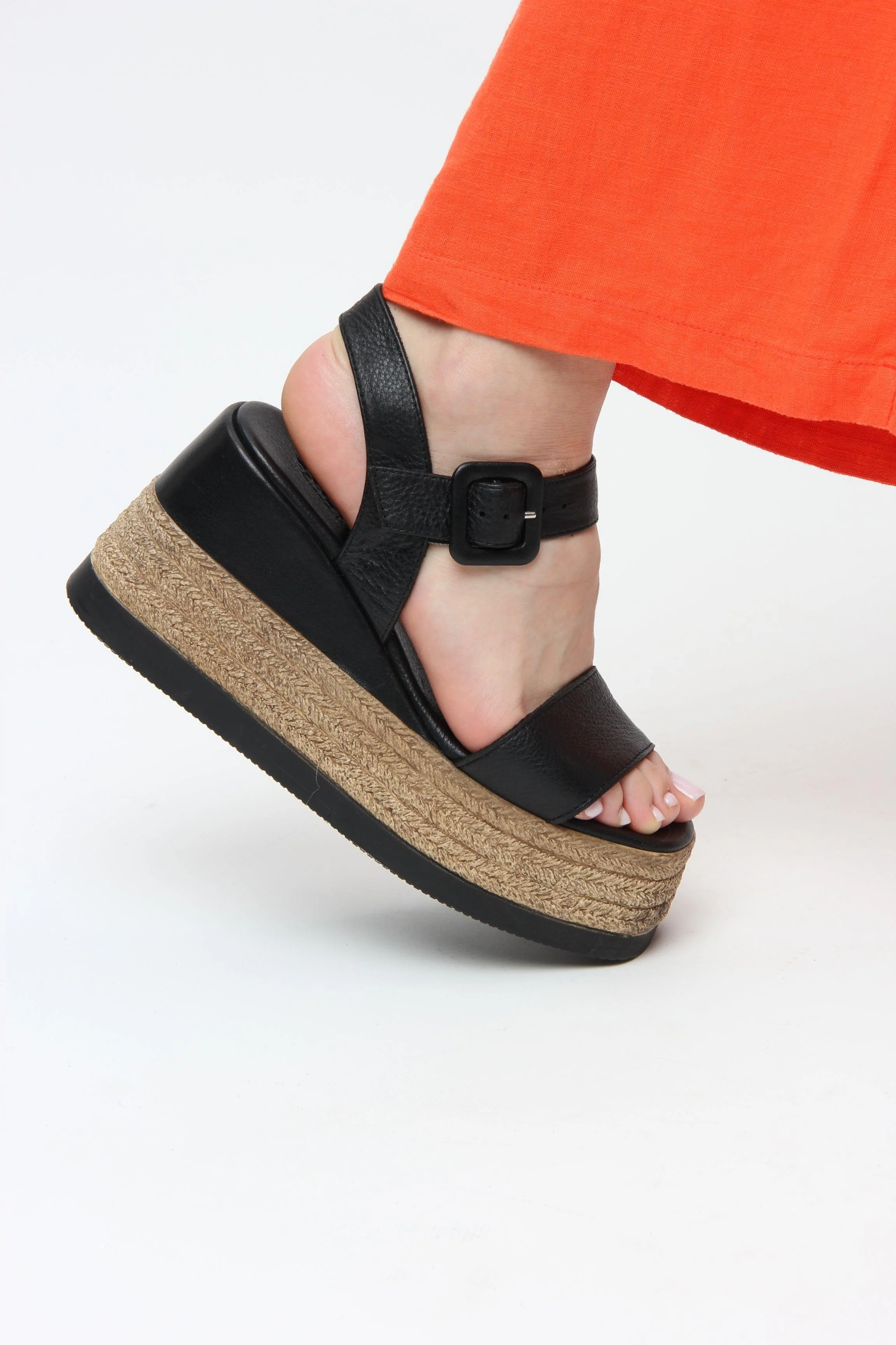 Venetia Black - Image 3