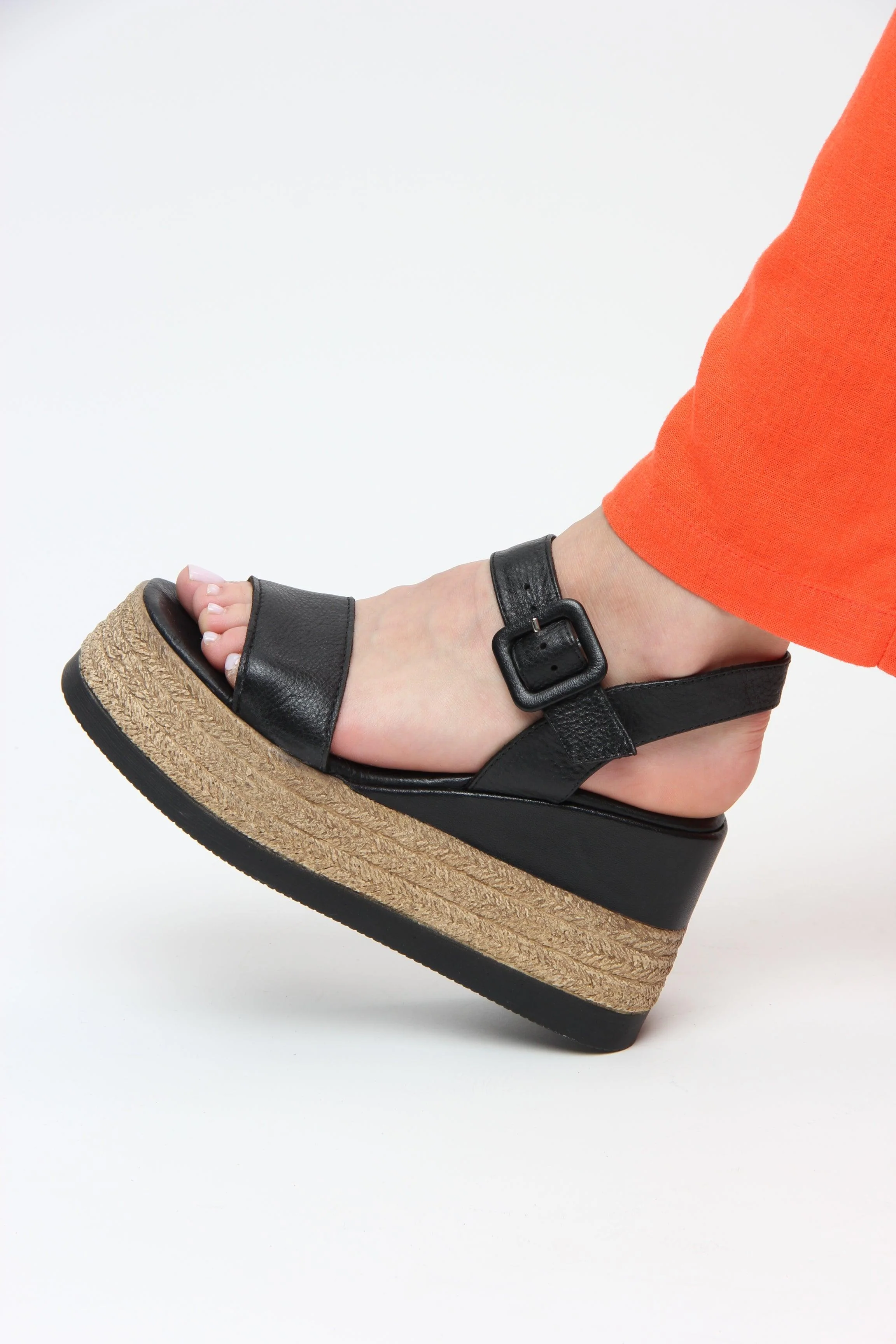 Venetia Black - Image 4