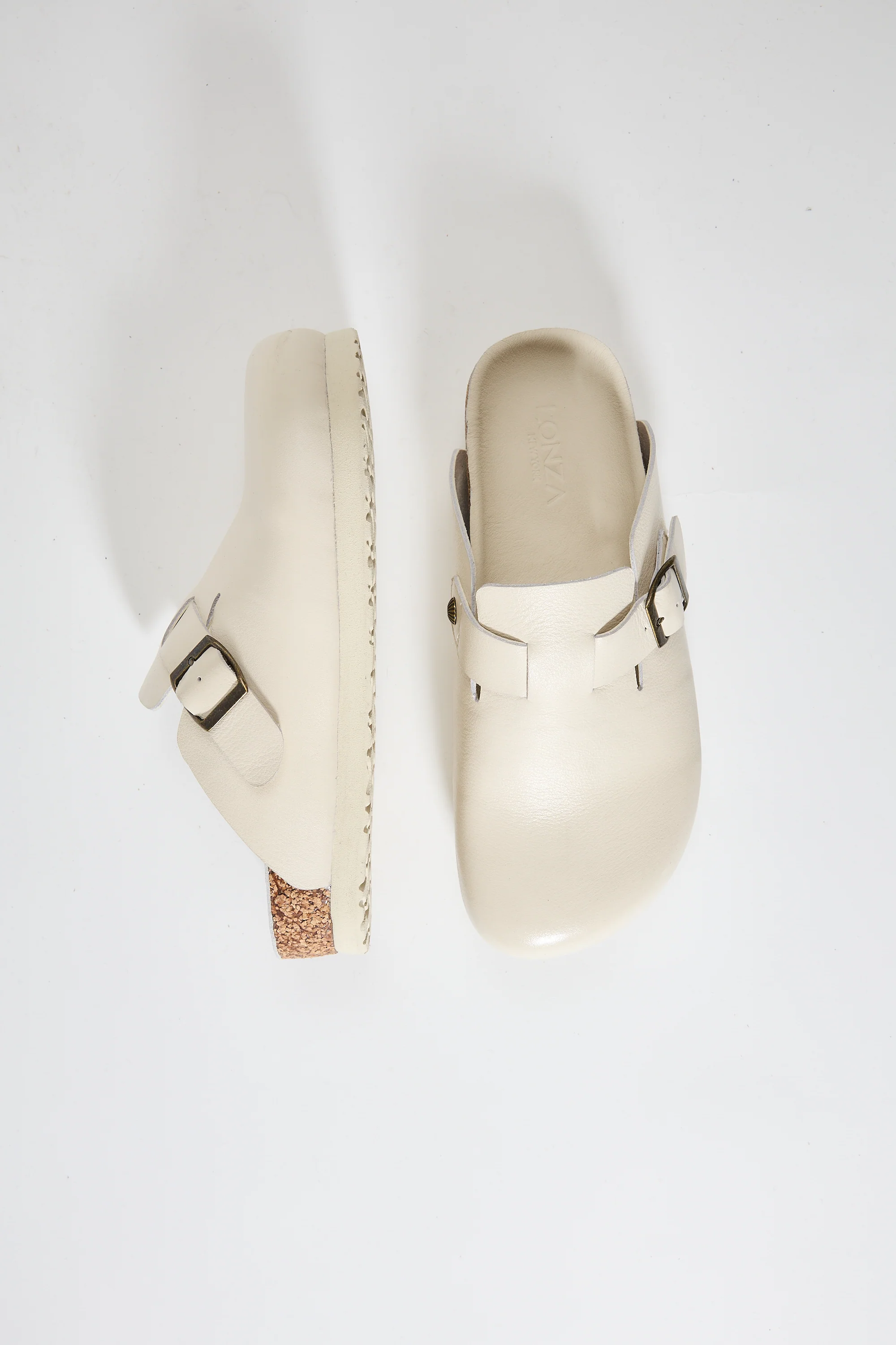 Voula White - Image 11