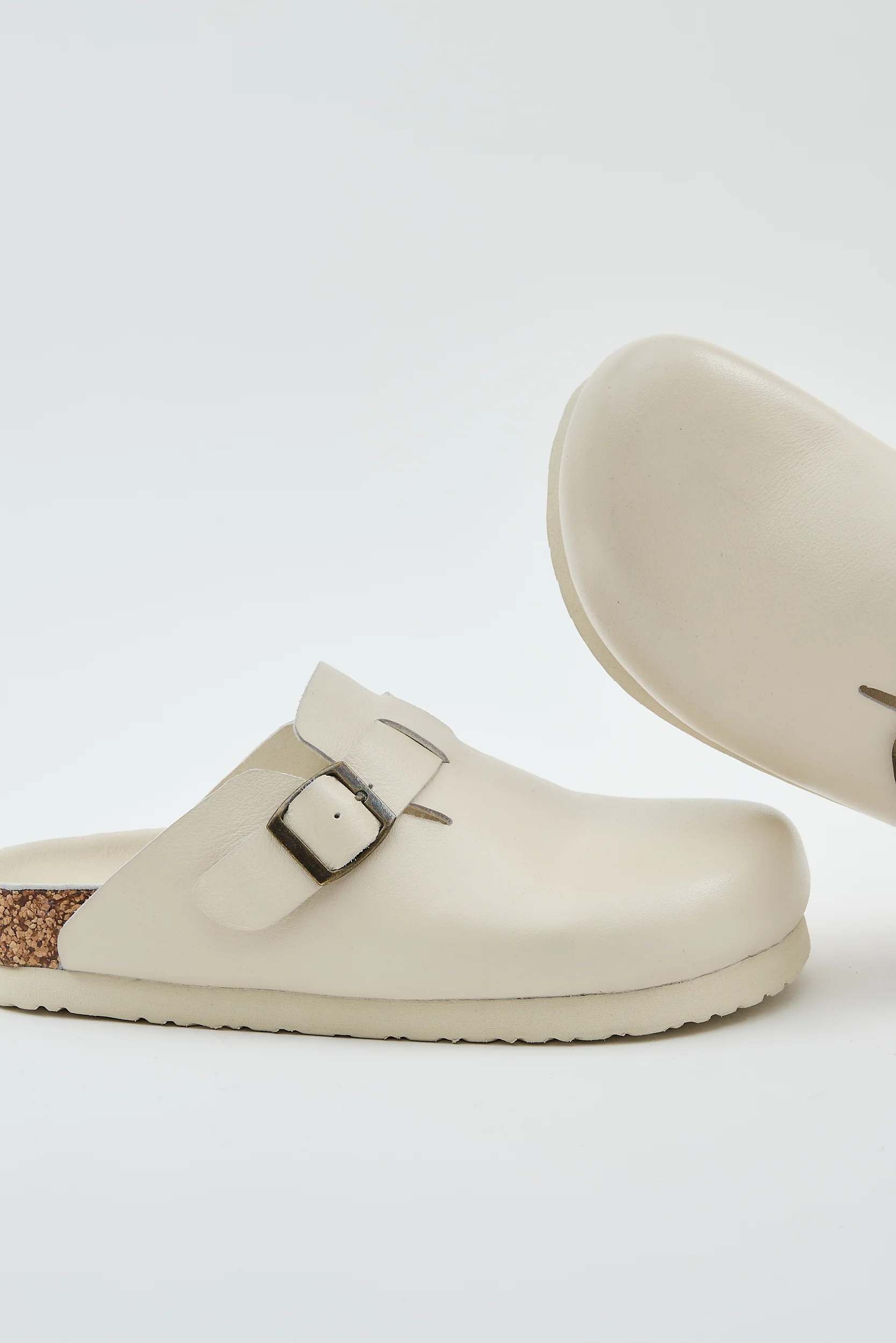 Voula White - Image 5