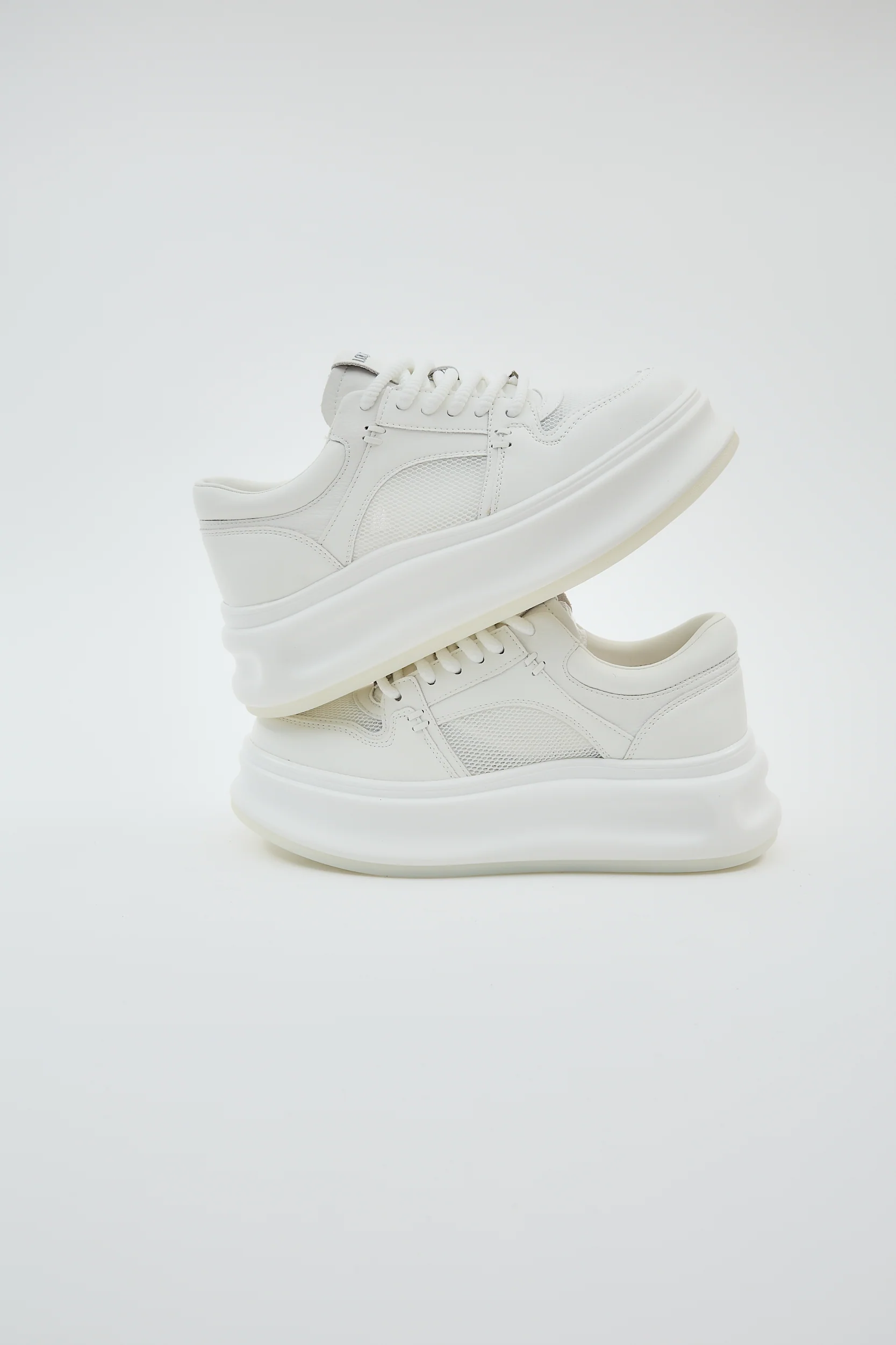 Zanda White - Image 2